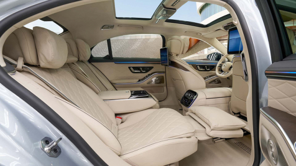 Параллельный импорт для элиты: совершенно новый Mercedes S-Class с мотором V8 и ремнями с подогревом приедет в Россию Параллельный импорт для элиты: совершенно новый Mercedes S-Class с мотором V8 и ремнями с подогревом приедет в Россию