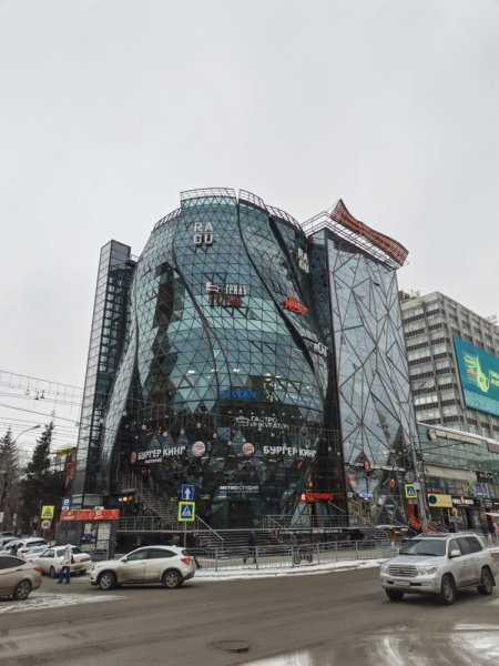 Обзор Infinix Note Edge: недорогой и стильный смартфон с емкой батареей, динамиками JBL и Android 16 из коробки