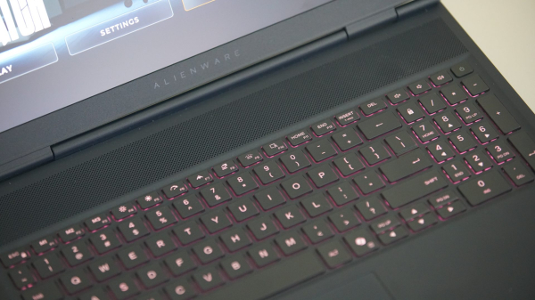 Обзор Alienware 16X Aurora: ноутбук для геймеров и креаторов Обзор Alienware 16X Aurora: ноутбук для геймеров и креаторов