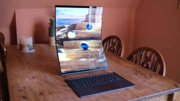 Обзор Asus Zenbook Duo (2026): два дисплея — двойное удовольствие?