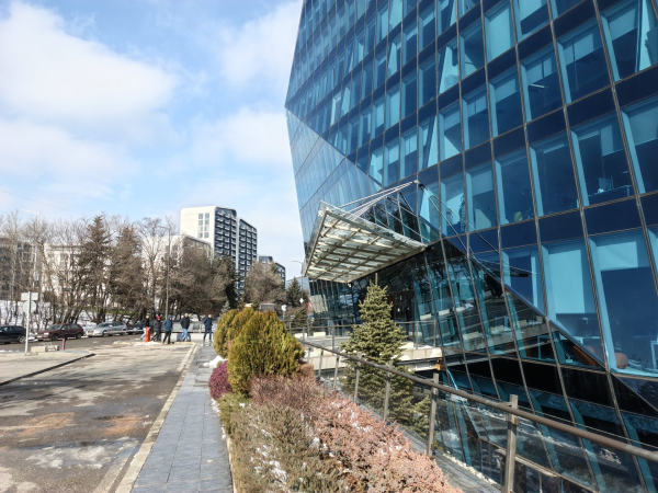 Обзор Infinix Note Edge: бюджетный король с премиальным экраном?