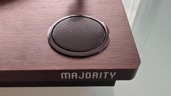 Обзор Majority Moto 2.0 — универсальный комбайн для винила Обзор Majority Moto 2.0 — универсальный комбайн для винила