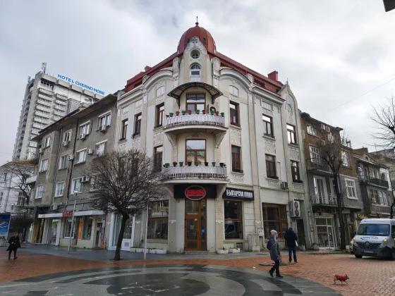 Обзор Motorola Edge 70: этот тонкий смартфон сделан правильно