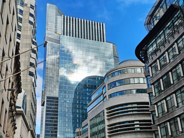 Обзор Motorola Signature: тонкий флагманский смартфон