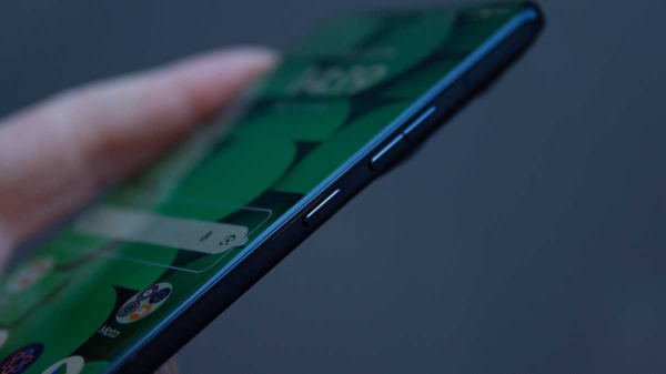 Обзор Motorola Signature: тонкий флагманский смартфон