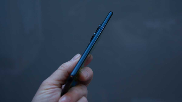 Обзор Motorola Signature: тонкий флагманский смартфон