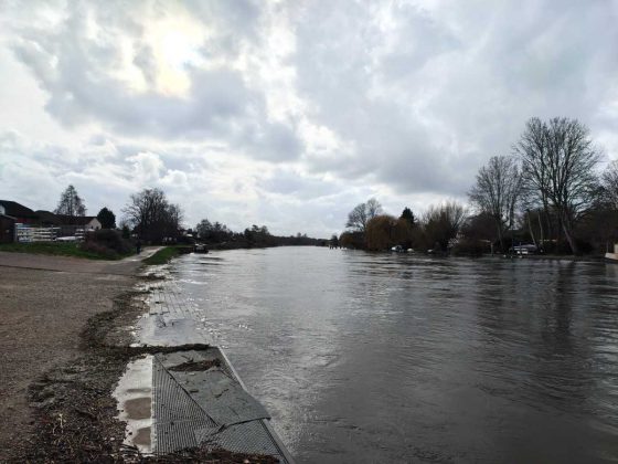 Обзор Motorola Signature: тонкий флагманский смартфон