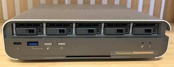 Обзор NASbook QNAP TBS-h574TX: быстрое хранилище для рабочих групп&nbsp;