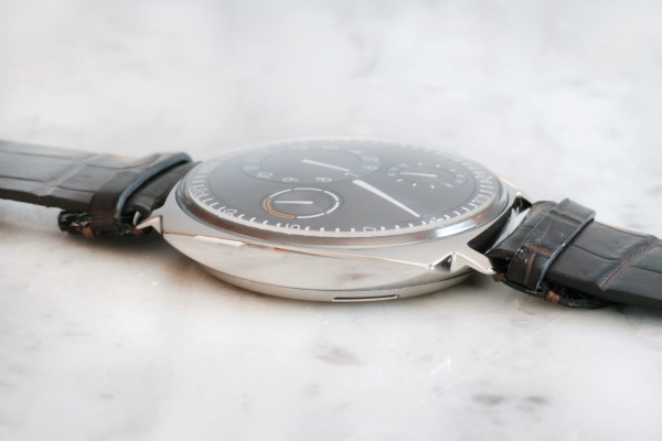 Обзор Ressence Type 1 Squared: новый квадратный корпус