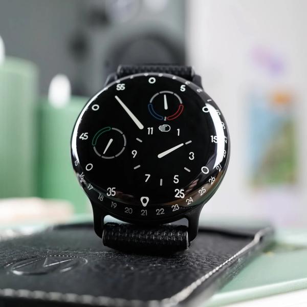Обзор Ressence Type 3 BB2: часы с маслом вместо стрелок