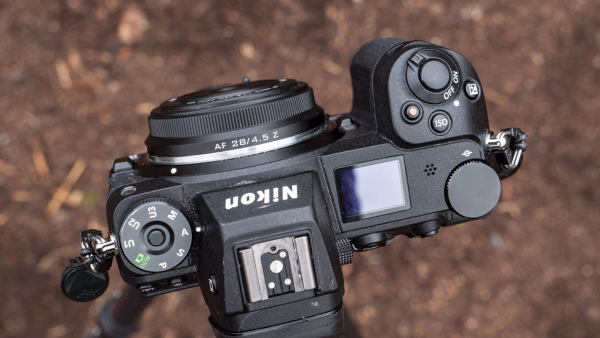 Обзор Viltrox AF 28mm f/4.5: объектив с неповторимым характером