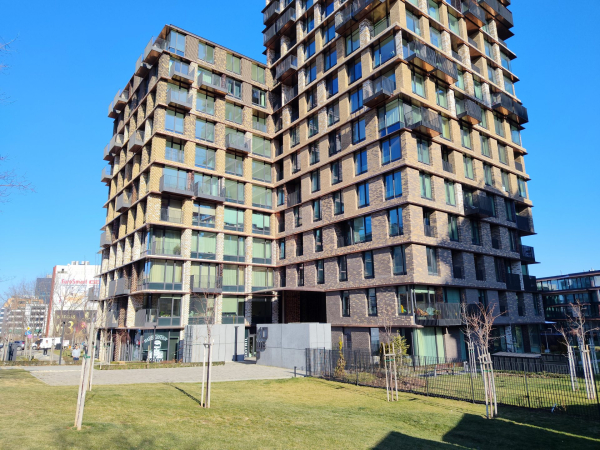 Обзор Xiaomi Redmi Note 15 5G: крепкий середнячок Обзор Xiaomi Redmi Note 15 5G: крепкий середнячок