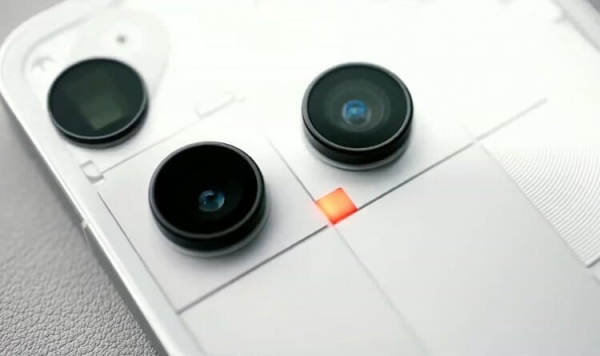 Вышел Nothing Phone (3) &mdash; самый отбитый флагман на Android. До такого не додумались даже китайцы