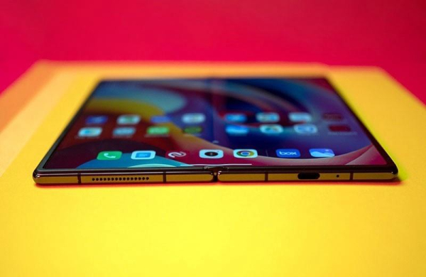 Обзор Xiaomi Mix Fold 2: обновлённого складного смартфона с правильными компромиссами