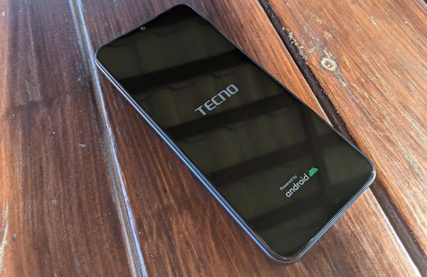 Обзор TECNO SPARK 7: доступного и достойного смартфона для каждого