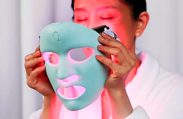 Лучшие светодиодные маски для лица: Рейтинг ТОП-10 аппаратов 2026 года