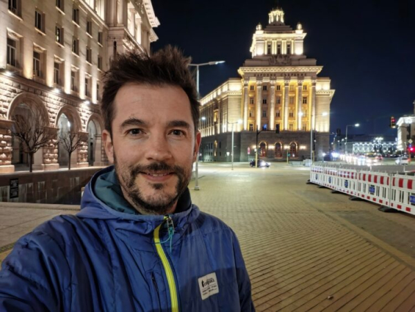 Xiaomi 17 или Galaxy S26 &mdash; сравнение компактных флагманов 2026 года