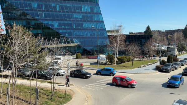 Обзор Apple iPhone 17e и где купить его в Москве