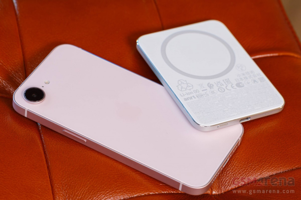 Обзор Apple iPhone 17e и где купить его в Москве