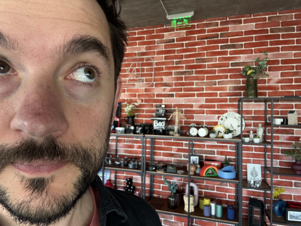 Обзор Apple iPhone 17e и где купить его в Москве