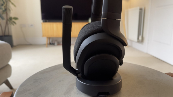 Обзор Fractal Scape &mdash; масса функций и цены в России