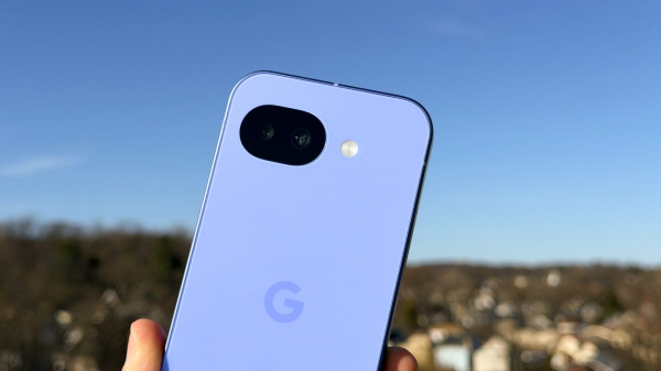 Обзор Google Pixel 10a &mdash; масштабные апгрейды ему не нужны, тест в России