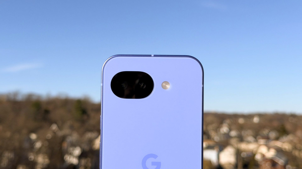 Обзор Google Pixel 10a &mdash; масштабные апгрейды ему не нужны, тест в России