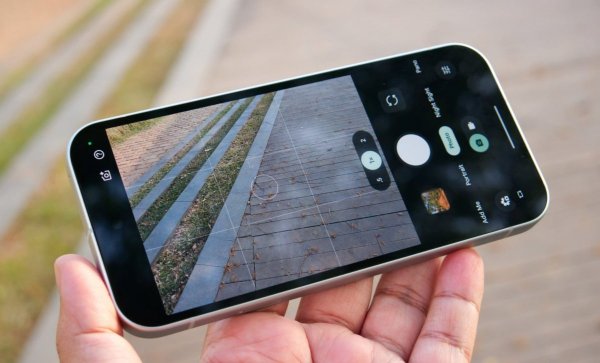 Обзор Google Pixel 10a: первые впечатления и стоимость в России