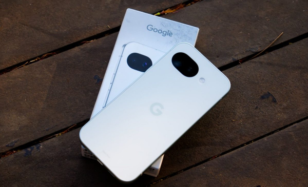Обзор Google Pixel 10a: первые впечатления и стоимость в России