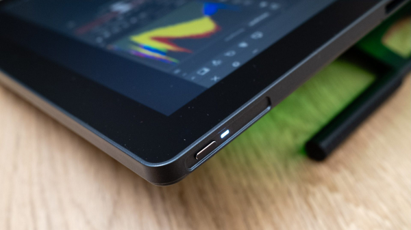 Обзор Huion Kamvas 22 (Gen 3) &mdash; большой дисплей с пером и как купить его в России