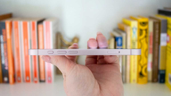 Обзор iPhone 17e: ядро ​​Apple и где купить его в России