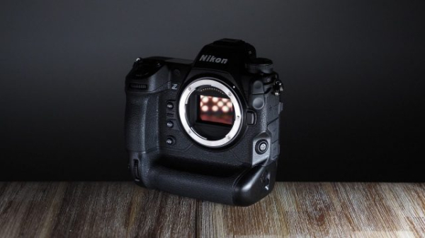 Обзор Nikon Z9 — лучшая гибридная фотокамера для профи