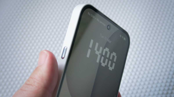 Обзор Nothing Phone (4a): прозрачное искушение и наличие в Москве