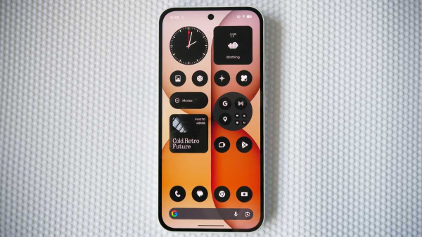 Обзор Nothing Phone (4a): прозрачное искушение и наличие в Москве