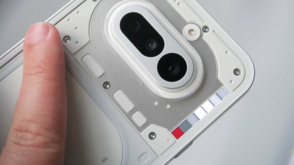 Обзор Nothing Phone (4a): прозрачное искушение и наличие в Москве