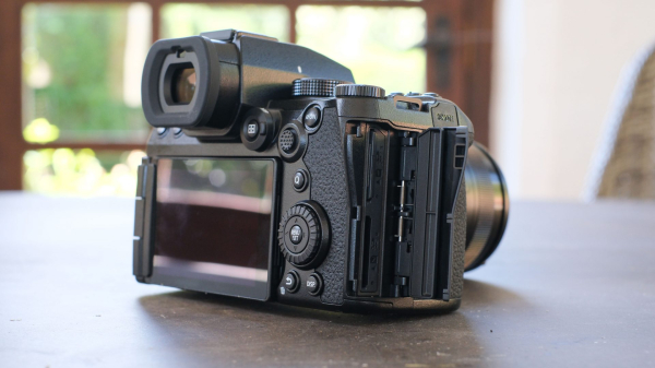 Обзор Panasonic Lumix G9 II &mdash; новый гибридный MFT-флагман