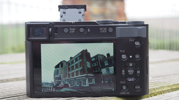 Обзор Panasonic Lumix ZS200 &mdash; компактная камера для путешествий