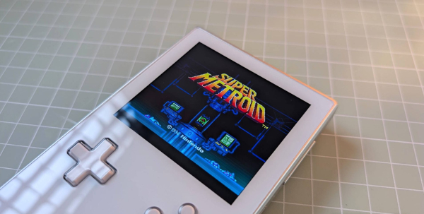 Обзор Pocket VERT &mdash; консоль для фанатов Game Boy и цены в России