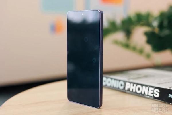Обзор Samsung Galaxy S26 Ultra: конфиденциальность по умолчанию и наличие в России