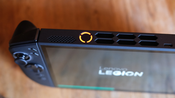 Тест Lenovo Legion Go 2 в России: зверский портативный монстр