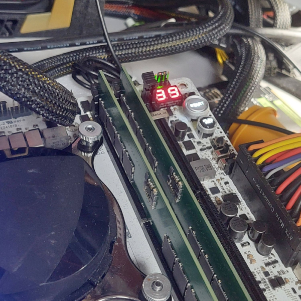 Asus подтвердила, что её платы способны работать с половинчатыми DDR5 HUDIMM 