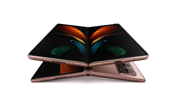 Складной смартфон Galaxy Z Fold 3 получит камеру хуже, чем у Galaxy S21 Ultra Складной смартфон Galaxy Z Fold 3 получит камеру хуже, чем у Galaxy S21 Ultra