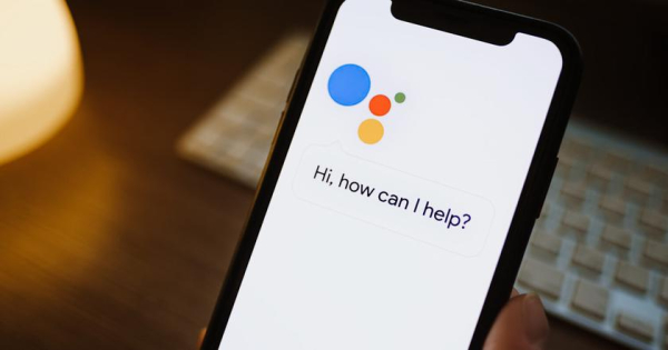 Утечка: Google Assistant начнет понимать команды без фразы &laquo;Окей, Google&raquo;