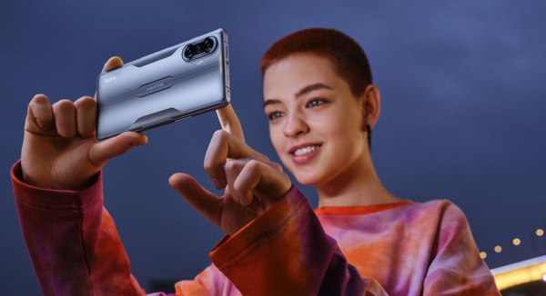 Redmi K40 Gaming Edition: первый игровой смартфон бренда с выдвижными триггерами, чипом Dimensity 1200, 67 Вт зарядкой и спецверсией в честь Брюса Ли Redmi K40 Gaming Edition: первый игровой смартфон бренда с выдвижными триггерами, чипом Dimensity 1200, 67 Вт зарядкой и спецверсией в честь Брюса Ли