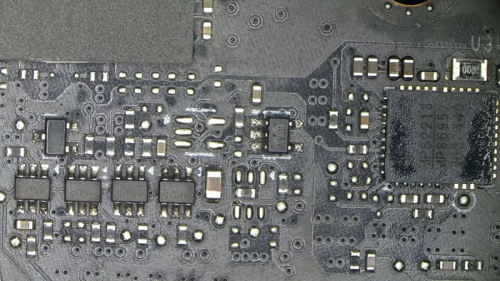Мастер столкнулся с ранней ревизией RTX 4090, долго пытаясь найти источник проблемы