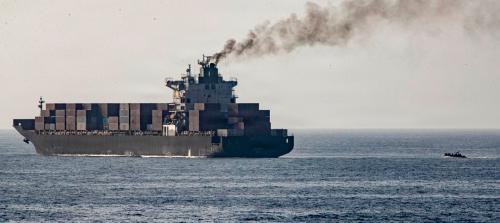 Мошенники вымогают биткоины у кораблей в Ормузском проливе, один корабль повелся на их уловки и его обстреляли