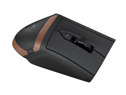 Мышь Turtle Beach MC7 вместо дополнительных кнопок предлагает сенсорный дисплей