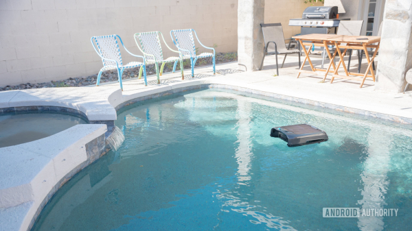 Обзор Aiper Surfer S2 &mdash; самый неприхотливый скиммер для бассейна