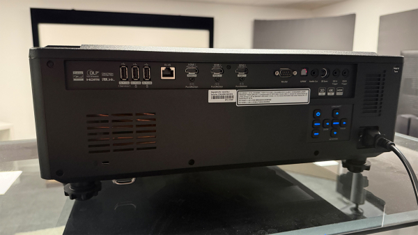 Обзор Optoma UHZ78LV &mdash; ставка на зрелищность и универсальность