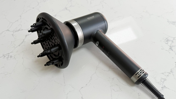 Обзор Revamp Enigma Tri-Care в Москве &mdash; хорошо сушит волосы